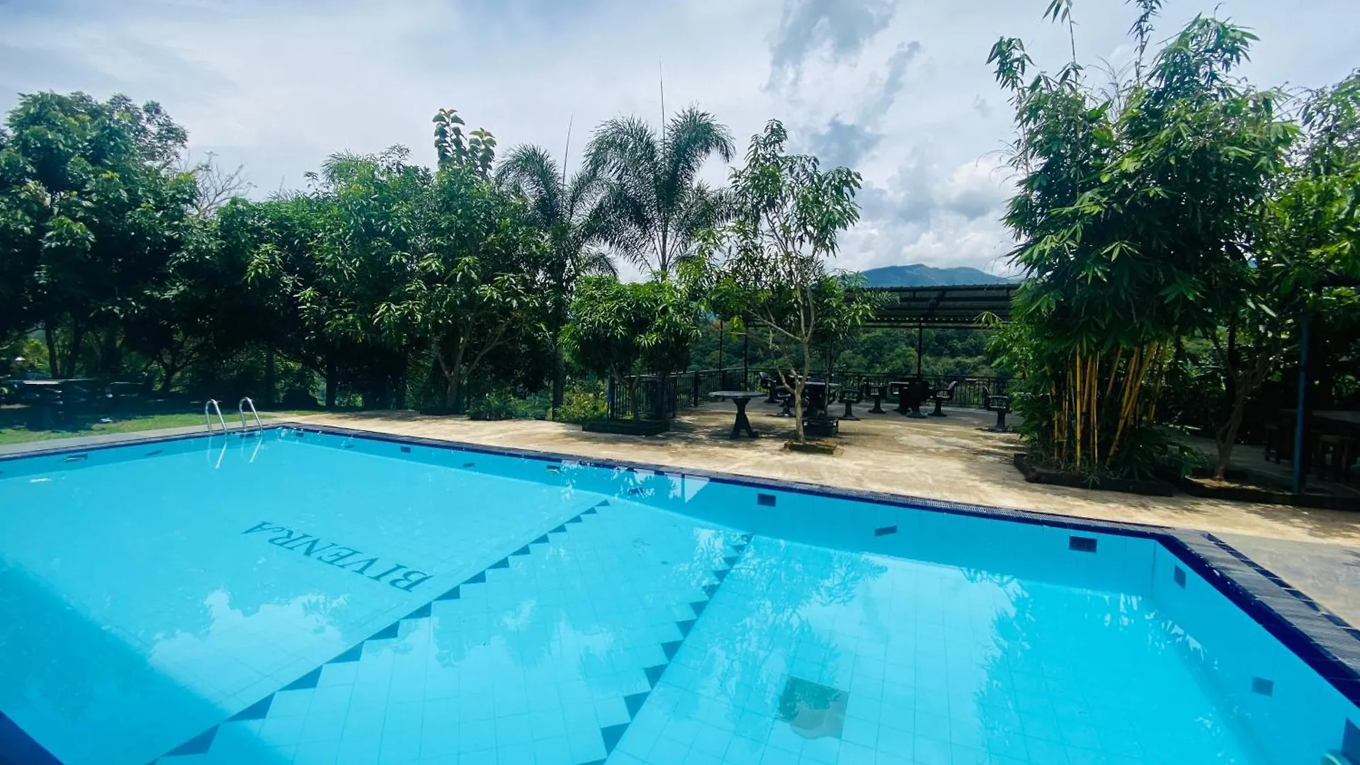 Hotel Kandy Bivenra Resort